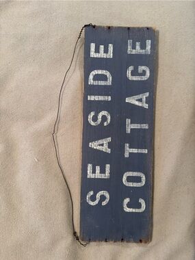 Seaside Cottage Rustic Wood Wall Sign - Navy and White. It’s So Quant🌞🎼🦉🏡
